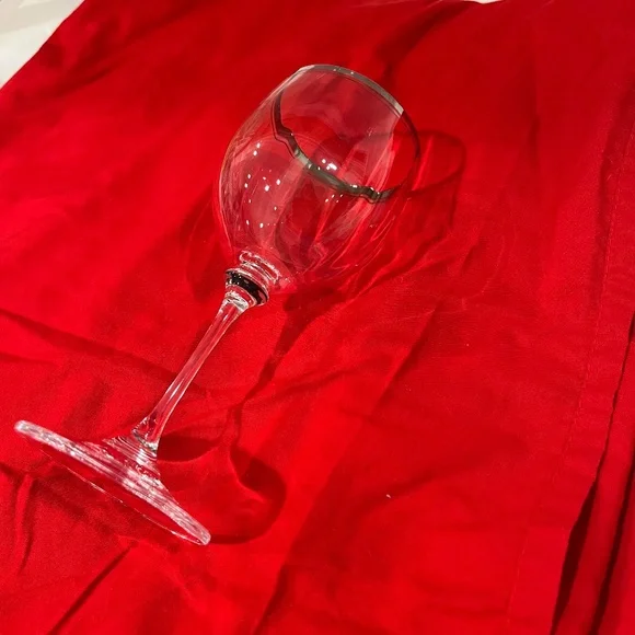 Mikasa Stephanie Platinum Rimmed Wine Glasses; NWOT - Picture 6 of 6